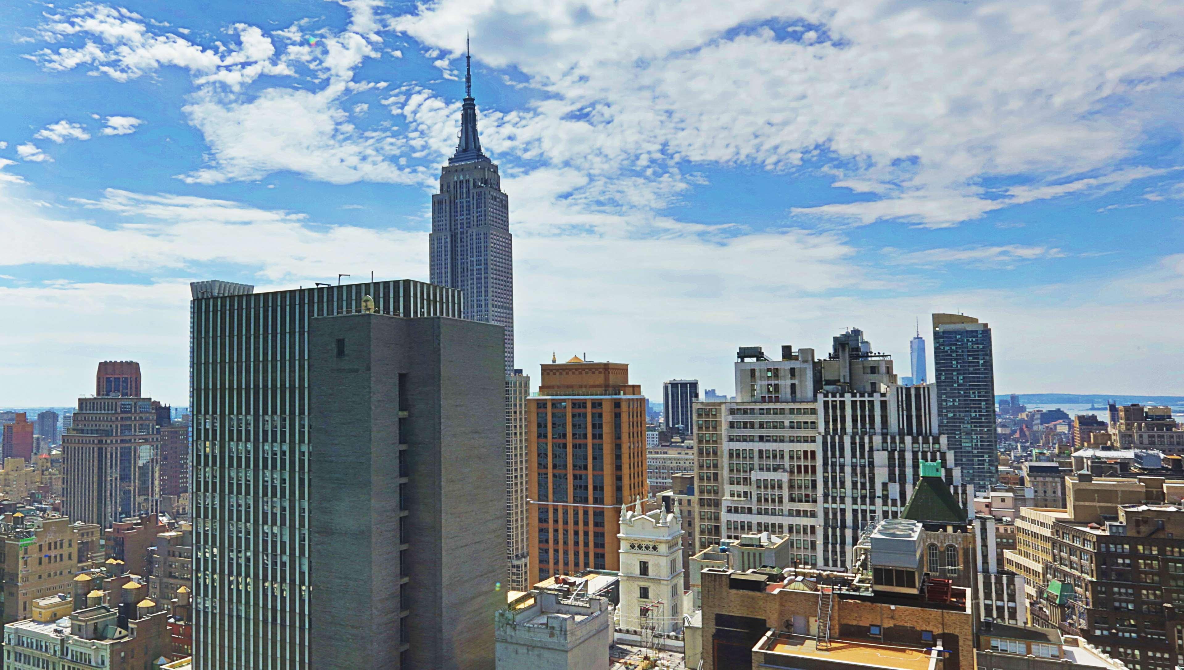 Hilton Garden Inn New York - Times Square Central Bagian luar foto