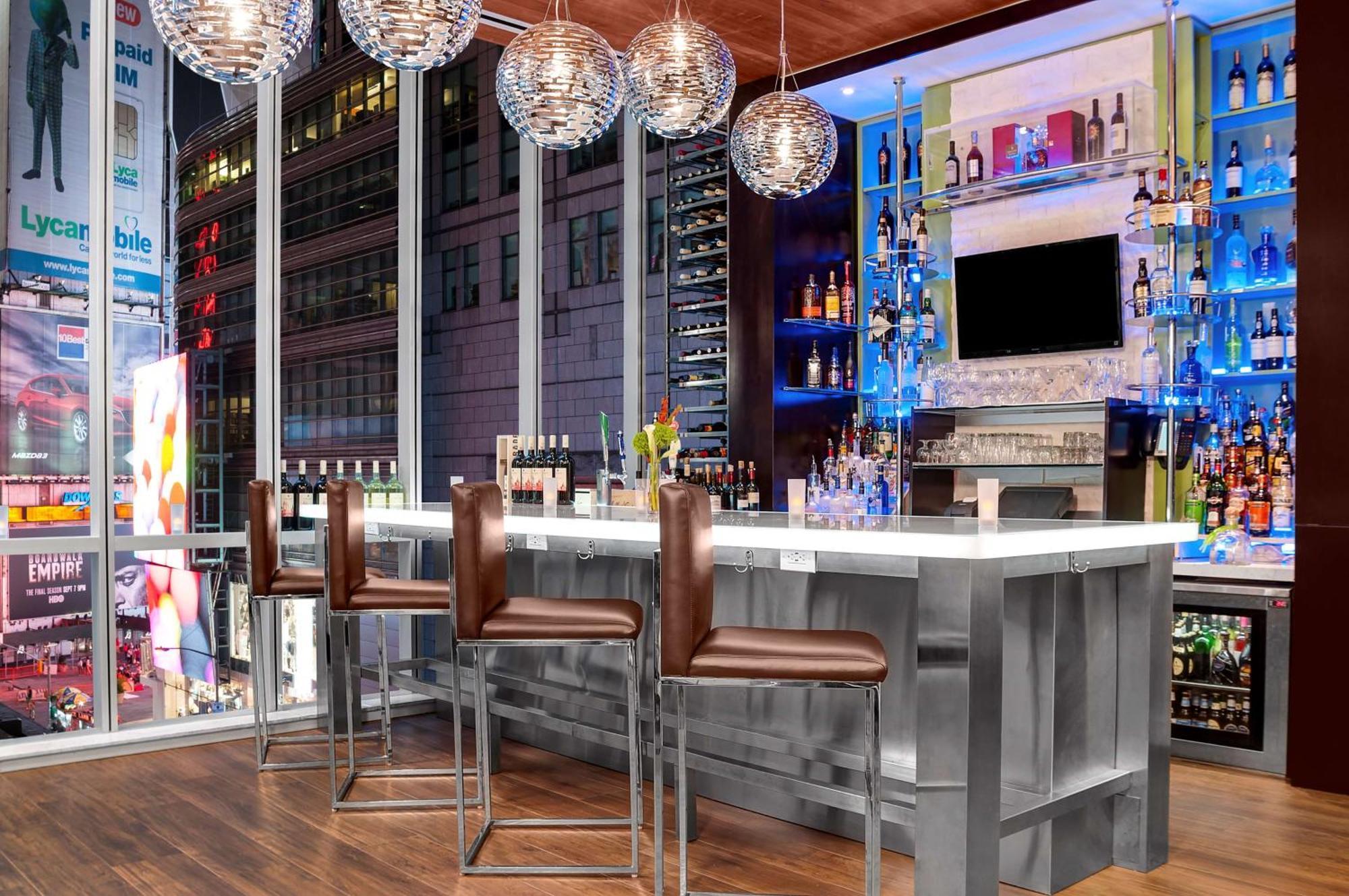 Hilton Garden Inn New York - Times Square Central Bagian luar foto